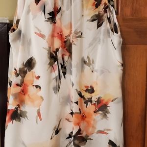 White House Black Market Airy Shell Top Small